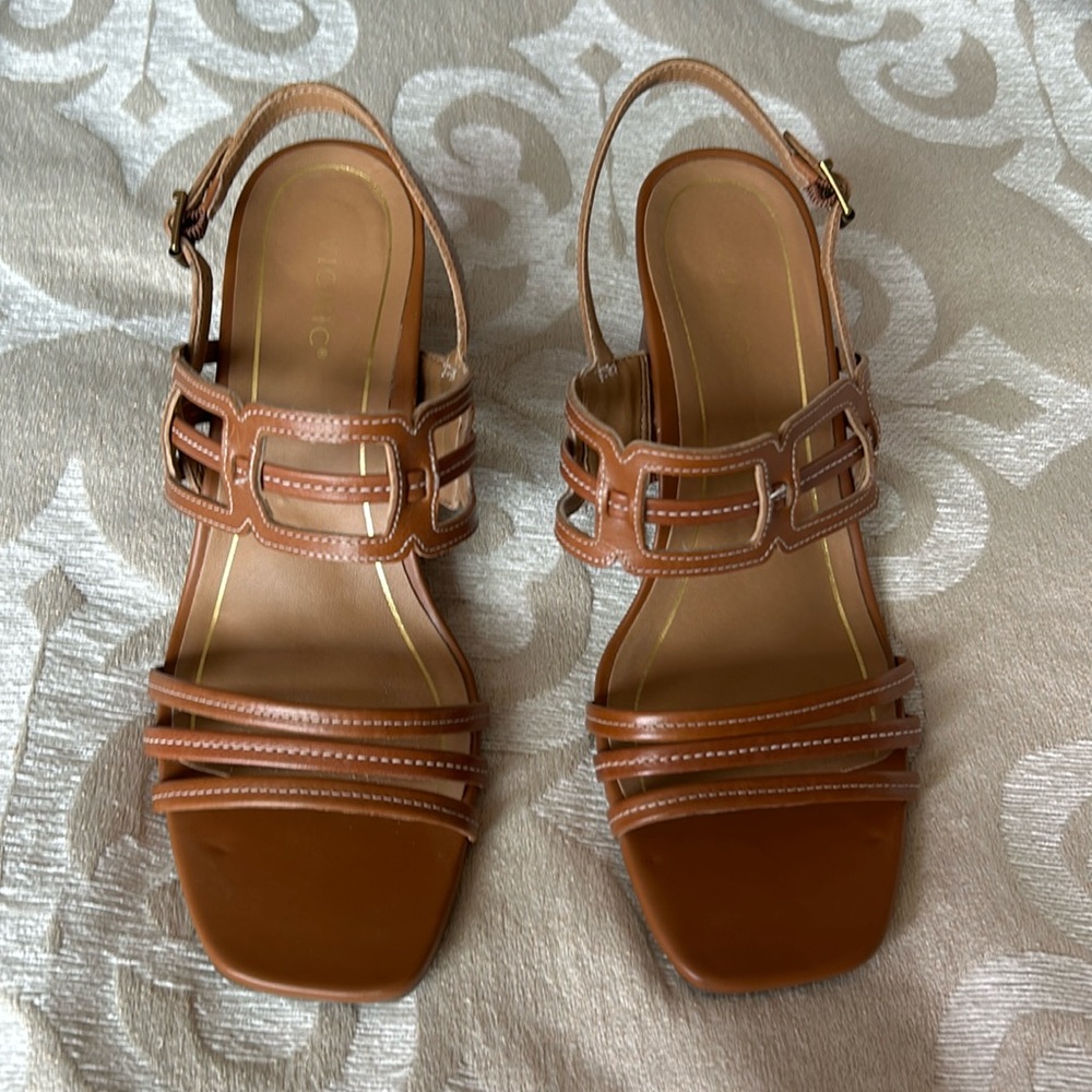 Vionic Zaphia sandals
